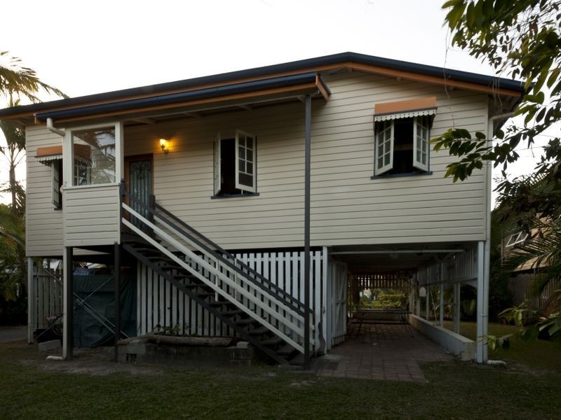 19/404 McCoombe Street, Mooroobool QLD 4870