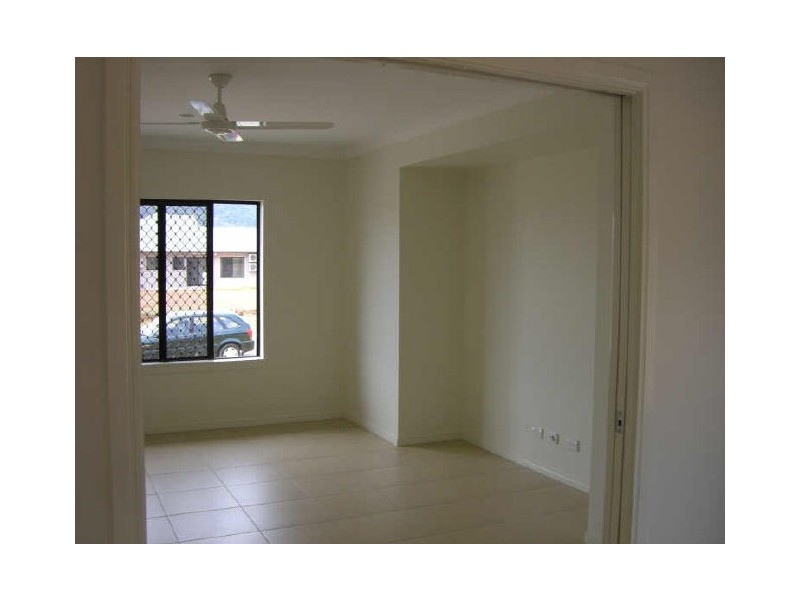 3 Botany Close, Redlynch QLD 4870