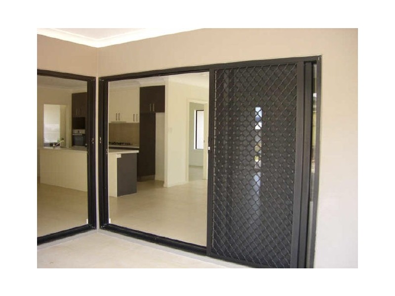 3 Botany Close, Redlynch QLD 4870