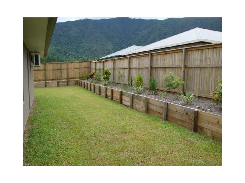 3 Botany Close, Redlynch QLD 4870