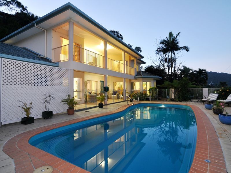 5 Trundle Terrace, Whitfield QLD 4870