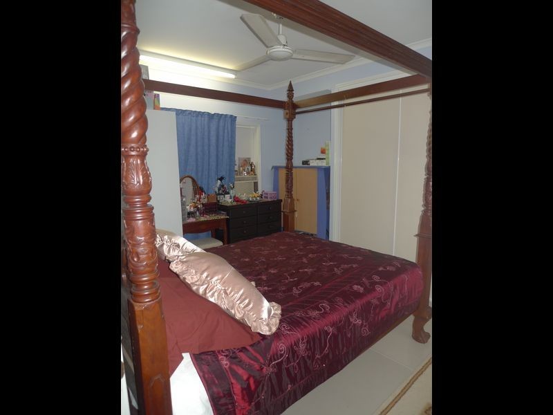 82 Silky Oak Court, Mooroobool QLD 4870