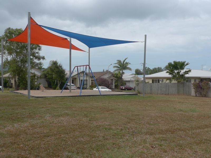 82 Silky Oak Court, Mooroobool QLD 4870