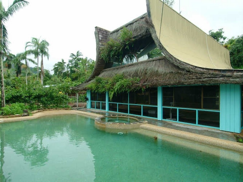 10 Andrea Close, Mooroobool QLD 4870