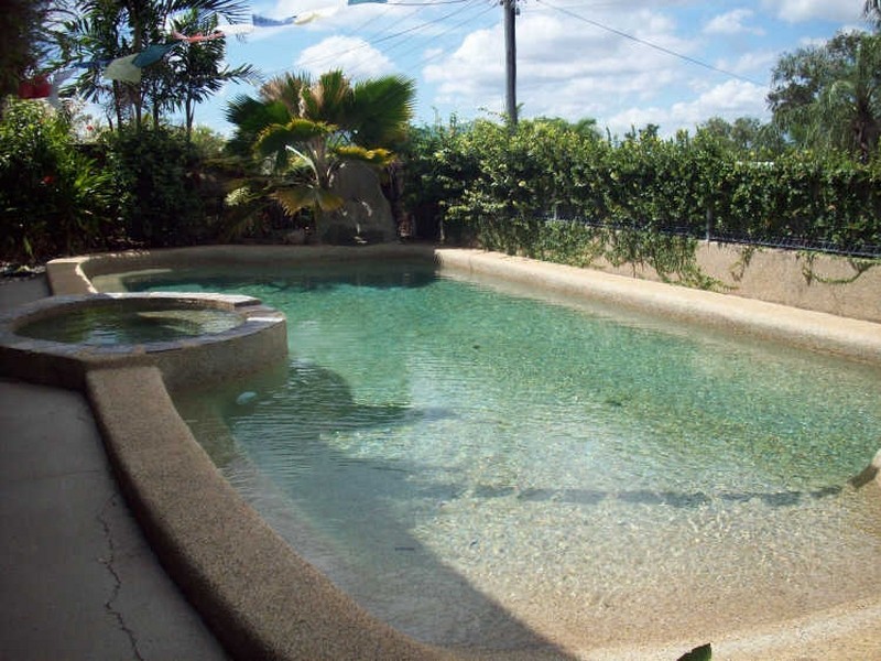 10 Andrea Close, Mooroobool QLD 4870