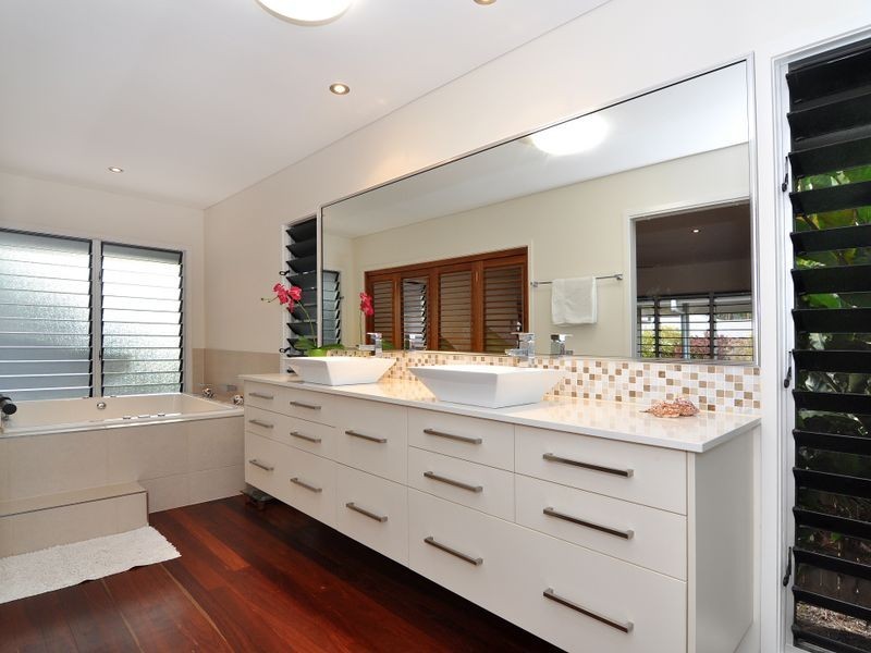 51 The Peak, Brinsmead QLD 4870