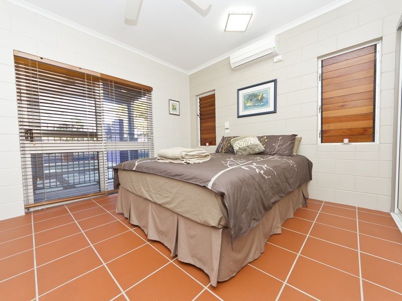 9 Casuarina Street, Holloways Beach QLD 4878