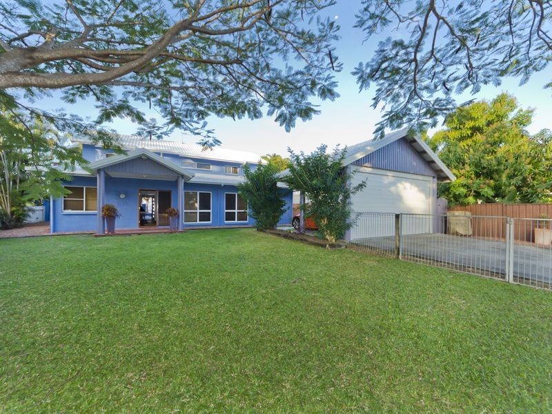9 Casuarina Street, Holloways Beach QLD 4878