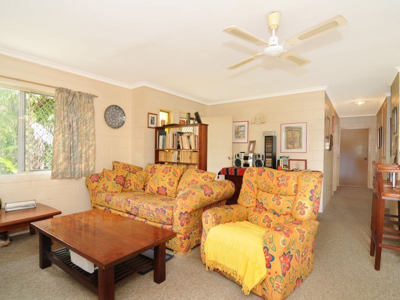 11 Satinay Close, Manoora QLD 4870