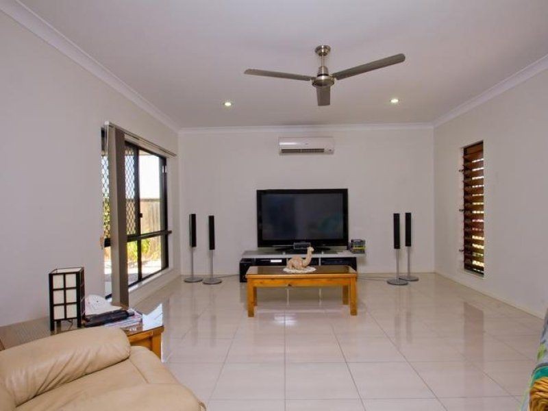 23 Botany Avenue, Redlynch QLD 4870