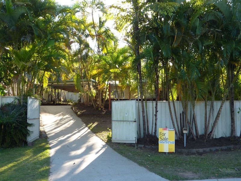 15 Garland Close, Kanimbla QLD 4870
