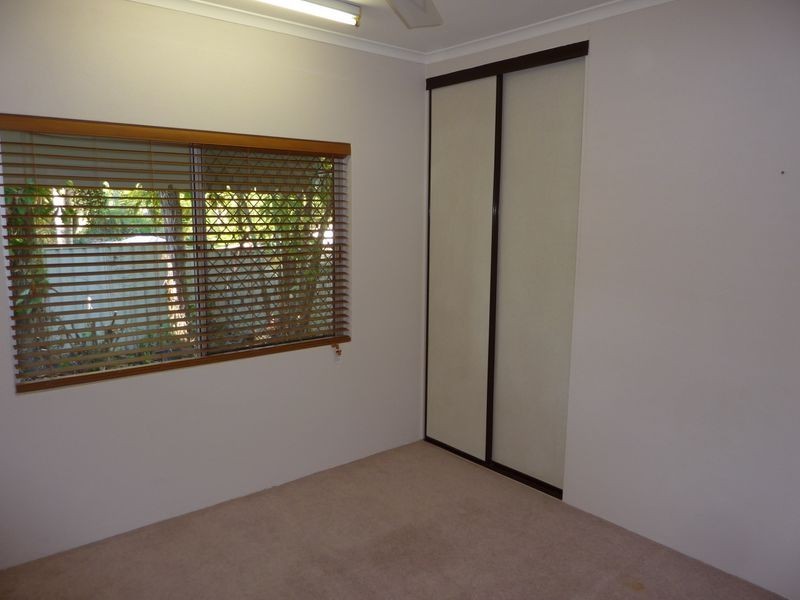 15 Garland Close, Kanimbla QLD 4870