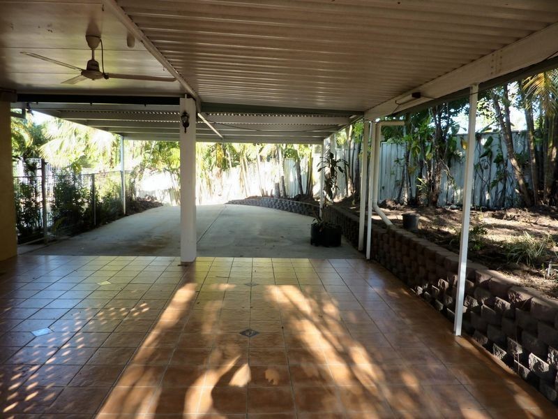 15 Garland Close, Kanimbla QLD 4870