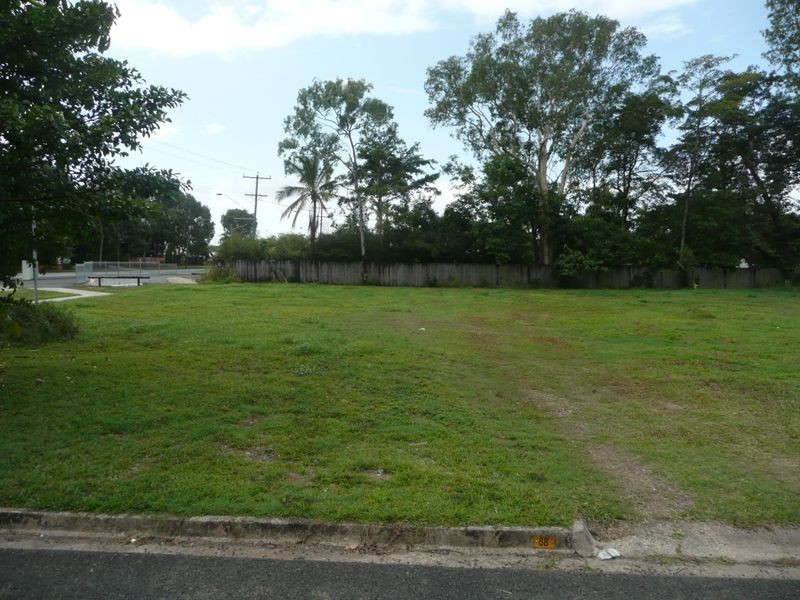 88 Hayward Street, Mooroobool QLD 4870