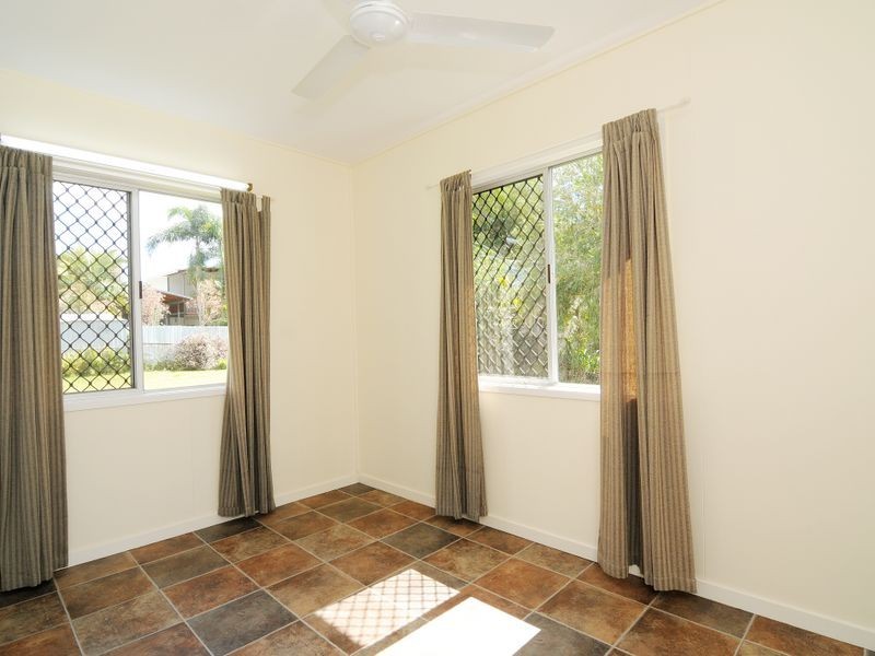 5 Izatt Close, Edge Hill QLD 4870