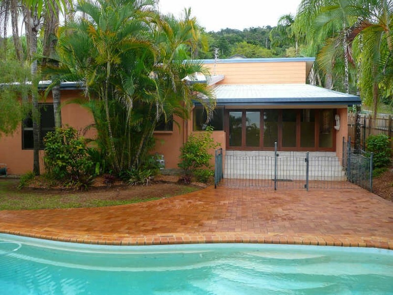27 Hutchinson Street, Edge Hill QLD 4870