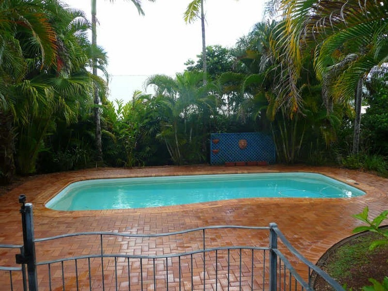 27 Hutchinson Street, Edge Hill QLD 4870