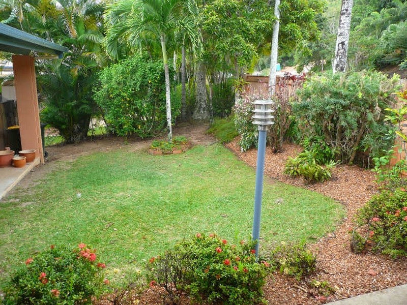 27 Hutchinson Street, Edge Hill QLD 4870