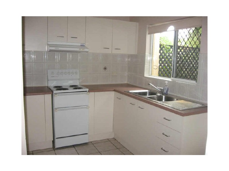 1/2 Grantala Street, Manoora QLD 4870