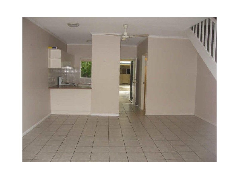 1/2 Grantala Street, Manoora QLD 4870