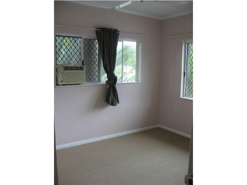 1/2 Grantala Street, Manoora QLD 4870