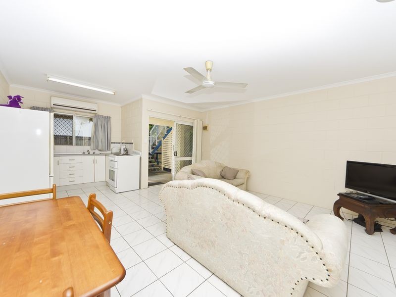 2/374 Severin Street, Parramatta Park QLD 4870