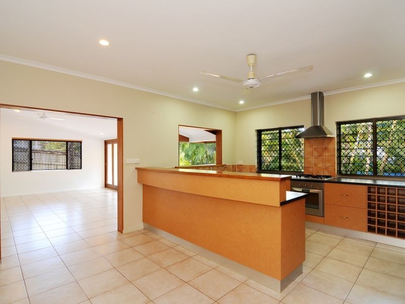 27 Hutchinson Street, Edge Hill QLD 4870