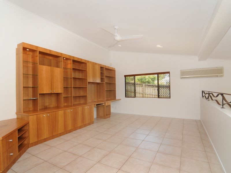 27 Hutchinson Street, Edge Hill QLD 4870