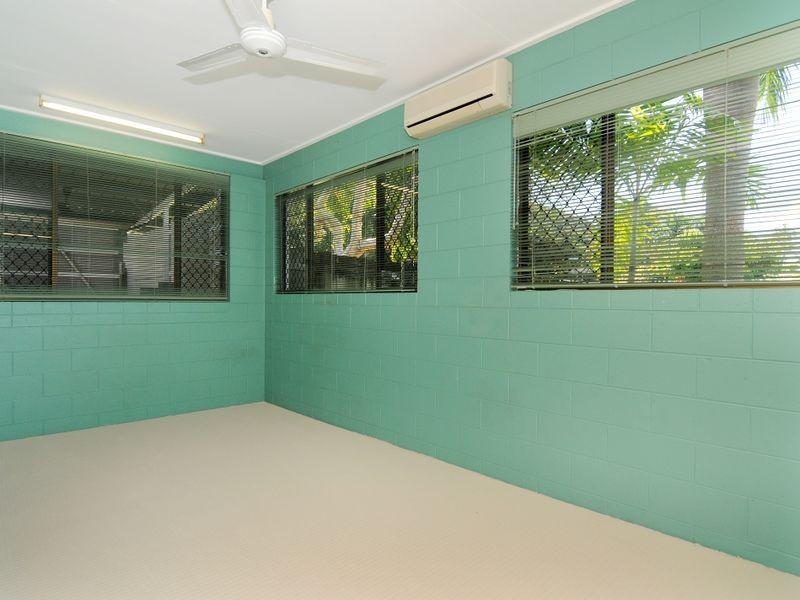 27 Hutchinson Street, Edge Hill QLD 4870