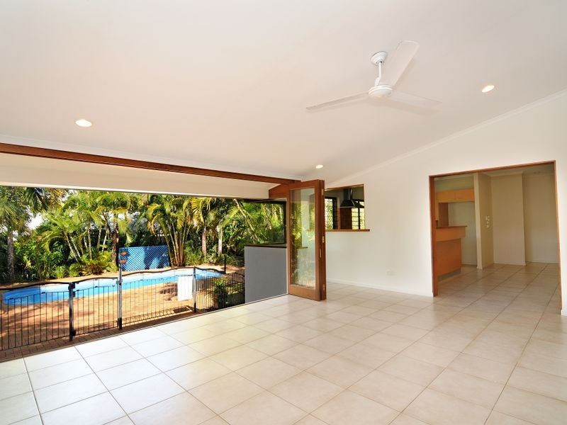 27 Hutchinson Street, Edge Hill QLD 4870