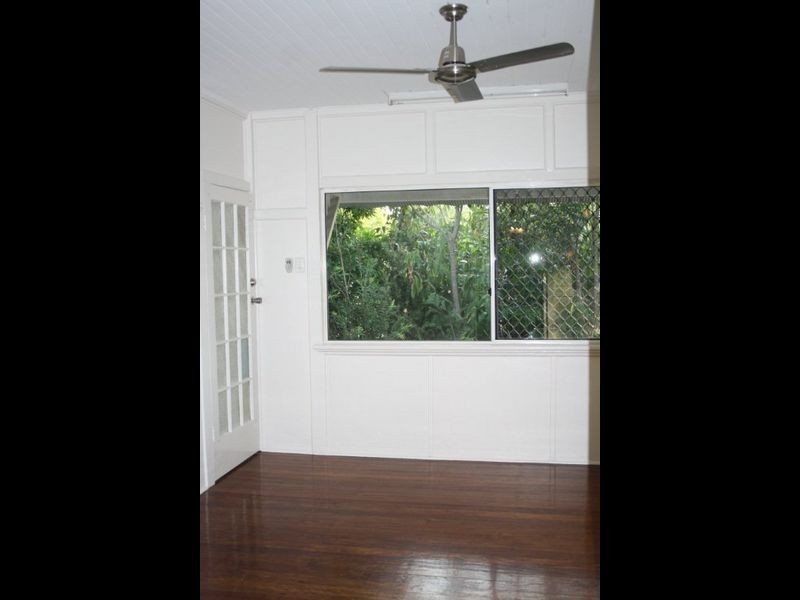 80 Little Street, Manunda QLD 4870