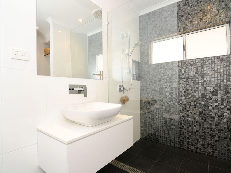 166 Jensen Street, Edge Hill QLD 4870