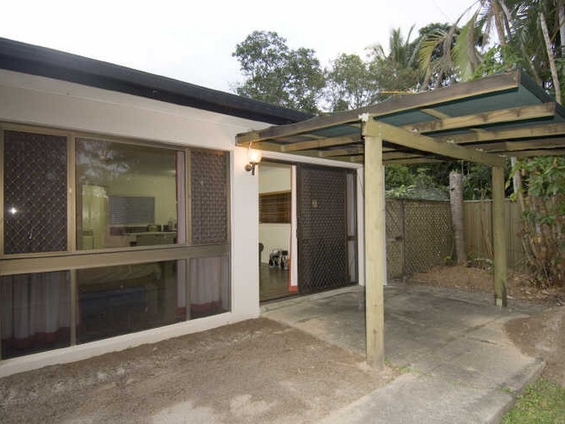 7 Fry Close, Whitfield QLD 4870
