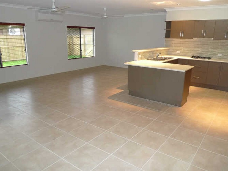 21 Hetherton Street, Smithfield QLD 4878