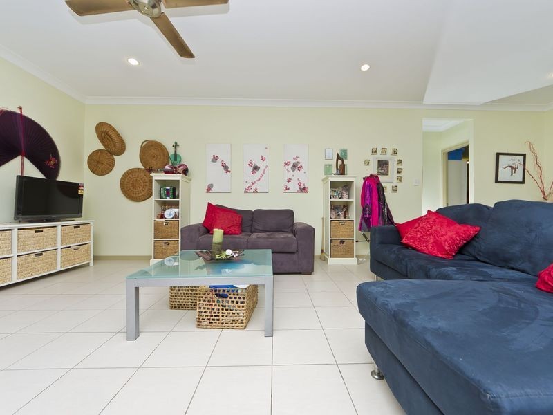 4 John Malcolm Street, Redlynch QLD 4870