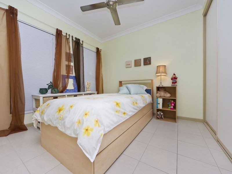 4 John Malcolm Street, Redlynch QLD 4870
