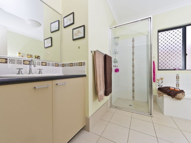 4 John Malcolm Street, Redlynch QLD 4870