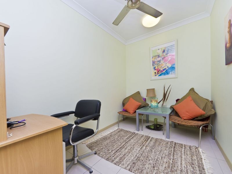 4 John Malcolm Street, Redlynch QLD 4870