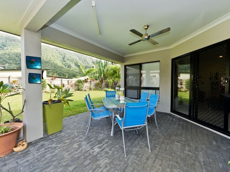 4 John Malcolm Street, Redlynch QLD 4870