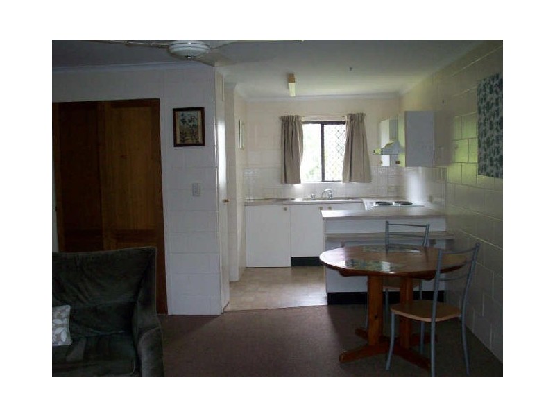 11/235 McLeod Street, Cairns North QLD 4870