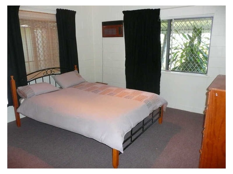 8/165 Mayers Street, Manunda QLD 4870