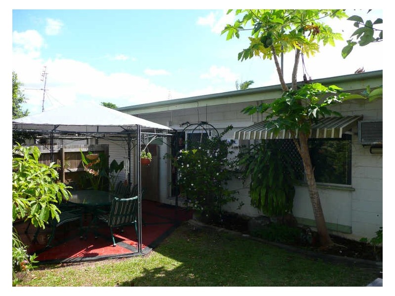8/165 Mayers Street, Manunda QLD 4870