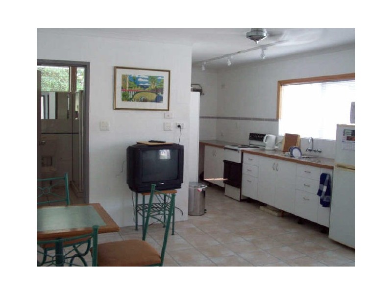 8/31 Digger Street, Cairns North QLD 4870