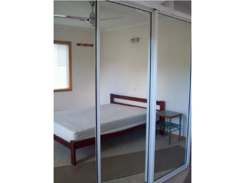 8/31 Digger Street, Cairns North QLD 4870