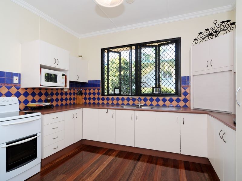 90 Hoare Street, Manunda QLD 4870