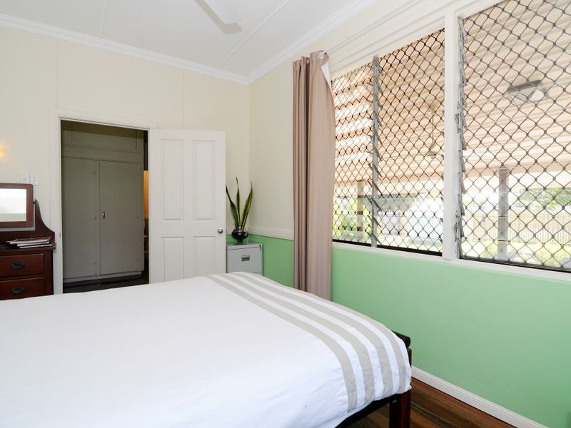 90 Hoare Street, Manunda QLD 4870