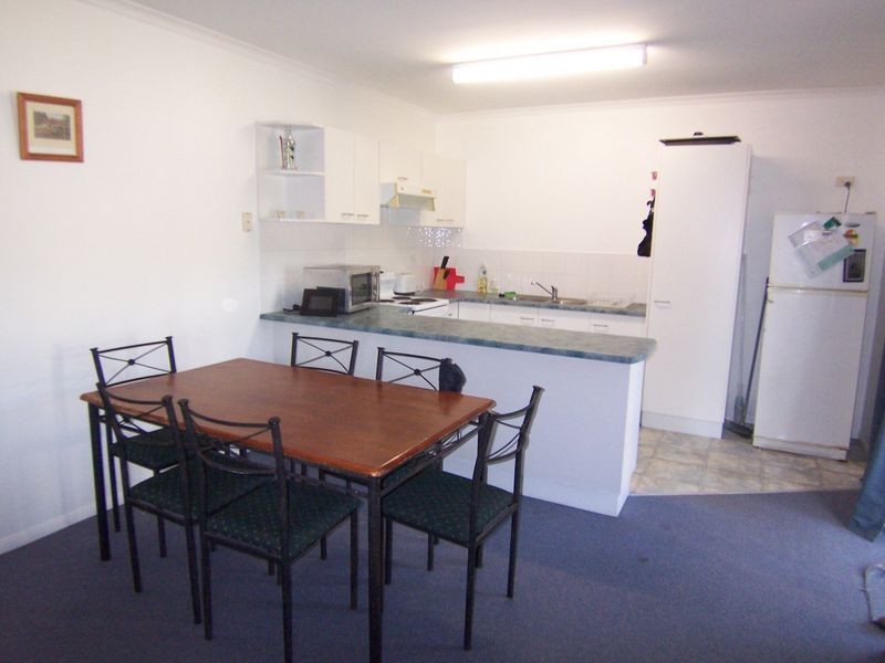 11/8 Grantala Street, Manoora QLD 4870