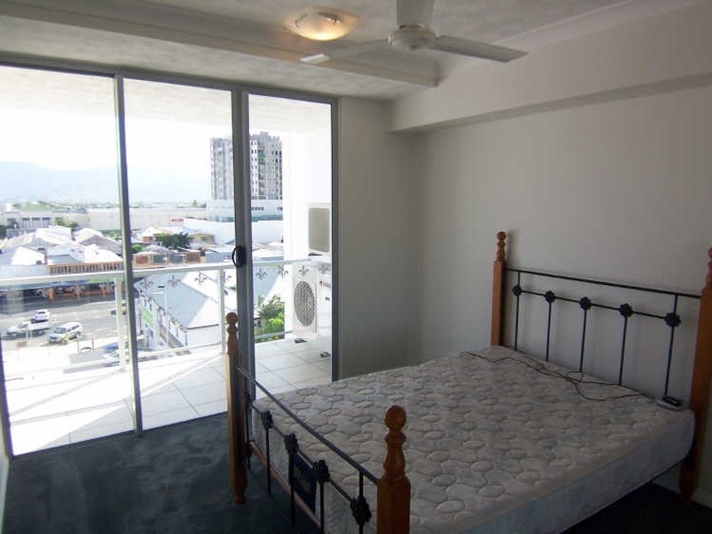 Cairns QLD 4870