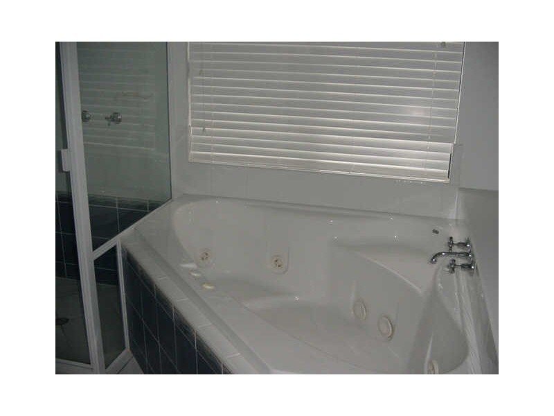 12 Taringa Street, Brinsmead QLD 4870