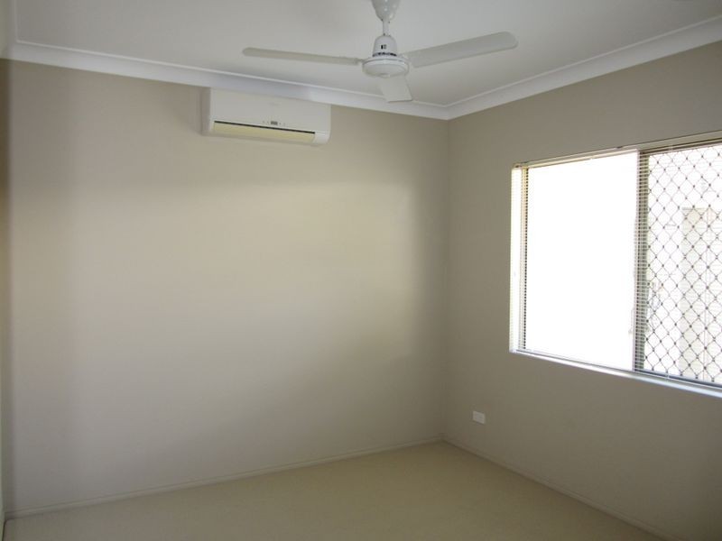 6 Daykin Close, Redlynch QLD 4870